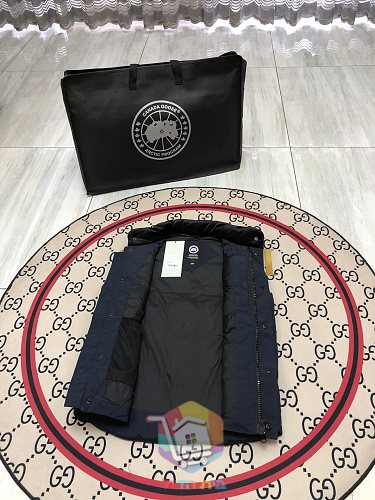 וסט פוך Canada Goose Freestyle בתשעה גוונים 53