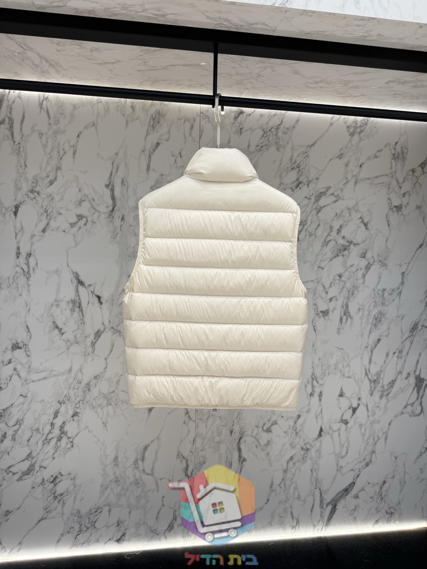 וסט פוך Moncler Contrin, שמנת, שחור