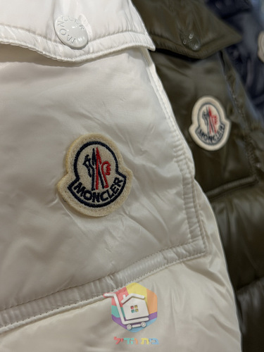 ז'קט פוך Moncler Maya מבריק בתשעה גוונים 25