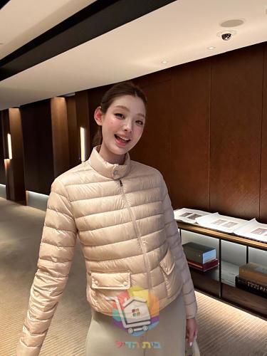 מעיל פוך קצר Moncler Lans לנשים, שחור, שמנת, ורוד 34