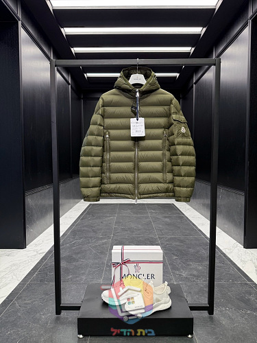 ז'קט פוך Moncler Galion עם קפוצ'ון בשני גוונים 18