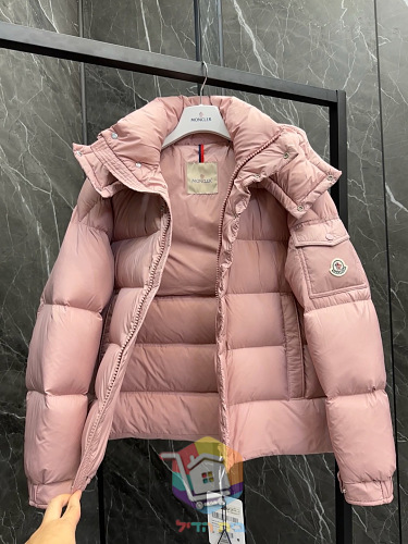 ז'קט פוך Moncler Maya 70 עם קפוצ'ון בשלושה גוונים 2