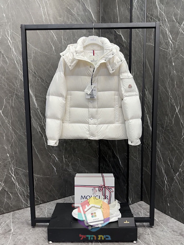 ז'קט פוך Moncler Maya 70 עם קפוצ'ון בשלושה גוונים 14
