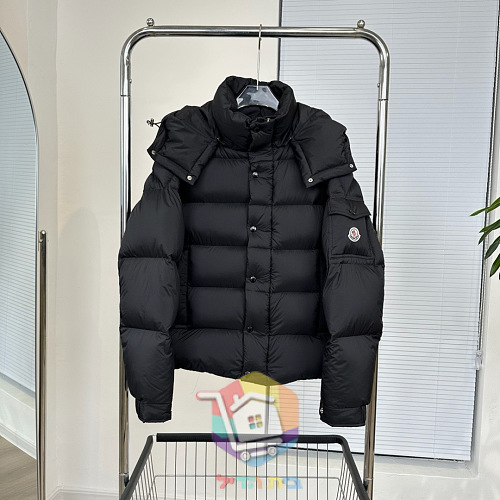 ז'קט פוך Moncler Maya 70 עם קפוצ'ון בשלושה גוונים 27