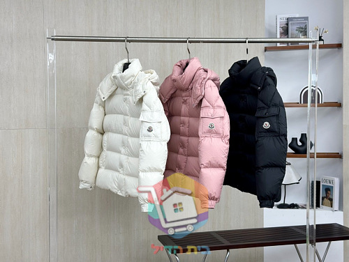 ז'קט פוך Moncler Maya 70 עם קפוצ'ון בשלושה גוונים 29