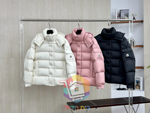 ז'קט פוך Moncler Maya 70 עם קפוצ'ון בשלושה גוונים 30