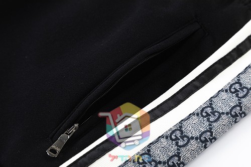 Pantalón de chándal Gucci con franja de logo, negro 6