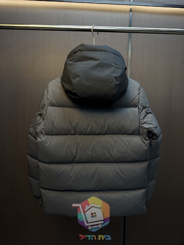 Piumino con cappuccio Moncler Madeira, nero o grigio scuro 12