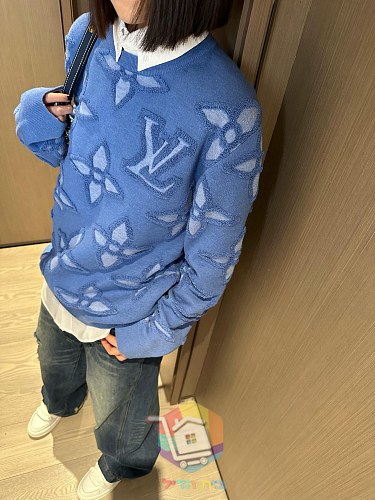 סוודר Louis Vuitton עם דוגמת לוגו בולטת, תכלת, כחול 13