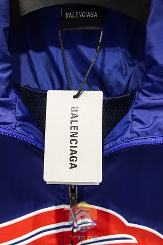 ז'קט טרנינג Balenciaga 3B Sports Icon בשלושה גוונים 24