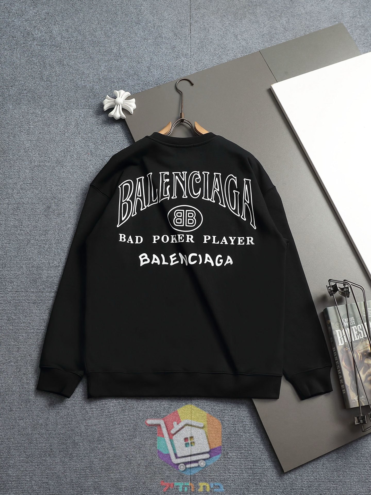 Felpa Balenciaga con stampa poker, nero o bianco