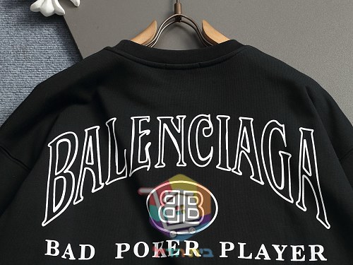 Felpa Balenciaga con stampa poker, nero o bianco 3