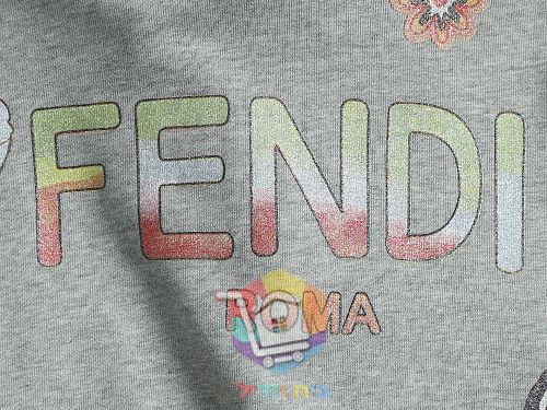 קפוצ'ון Fendi עם הדפס פרחוני שחור, לבן, אפור 29