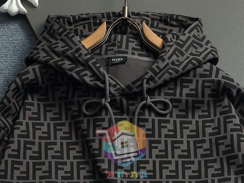 קפוצ'ון Fendi עם דוגמת לוגו, חום, אפור 25