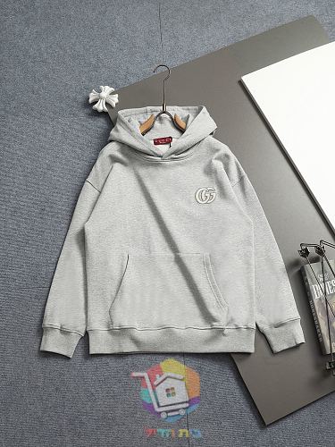קפוצ'ון Gucci עם לוגו GG שחור, שמנת, אפור 36