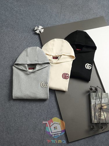 קפוצ'ון Gucci עם לוגו GG שחור, שמנת, אפור 38