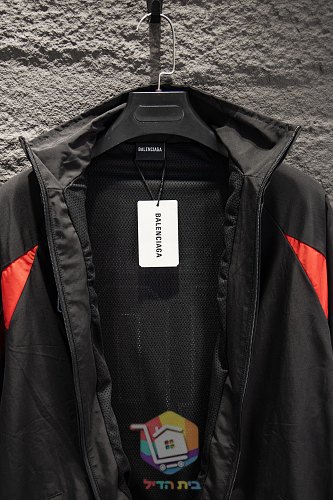 ג'קט Balenciaga x NBA שחור, אדום, לבן 12