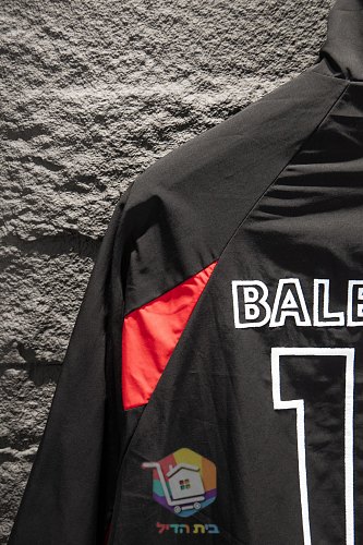 ג'קט Balenciaga x NBA שחור, אדום, לבן 13