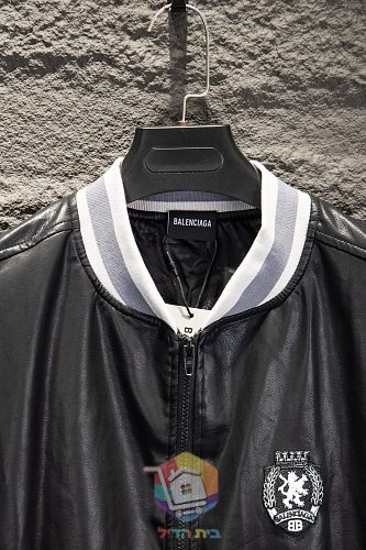 ג'קט עור Balenciaga שחור עם שוליים לבנים 10