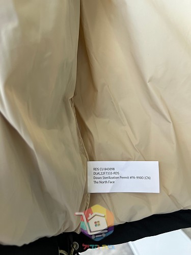 Piumino The North Face '92 Low-Fi Hi-Tek Nuptse, cinque colorazioni 19