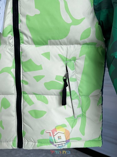 Piumino KAWS x The North Face Retro 1996 Nuptse mimetico, quattro colorazioni 12