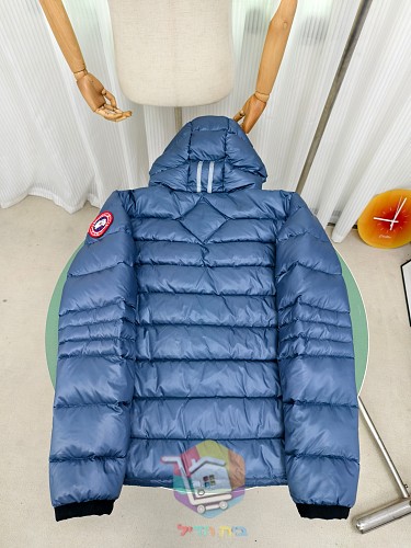 מעיל פוך Canada Goose Crofton Hoody בשישה גוונים 19