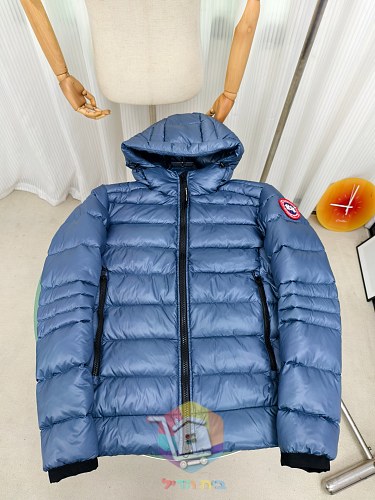 מעיל פוך Canada Goose Crofton Hoody בשישה גוונים 21