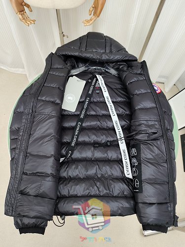 מעיל פוך Canada Goose Crofton Hoody בשישה גוונים 33