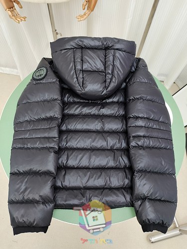 מעיל פוך Canada Goose Crofton Hoody בשישה גוונים 42