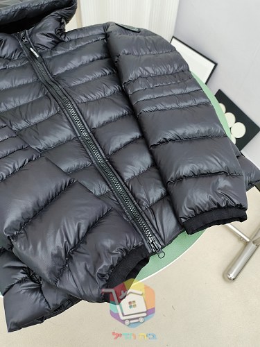 מעיל פוך Canada Goose Crofton Hoody בשישה גוונים 48