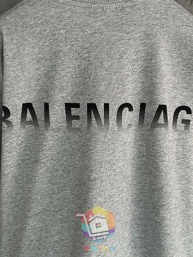 חולצת טי Balenciaga עם לוגו מדורג, אפור, שחור 12