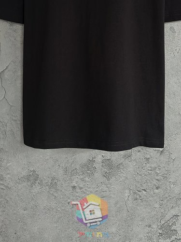 חולצת טי Balenciaga עם לוגו מדורג, אפור, שחור 23