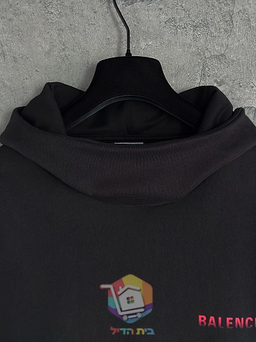 קפוצ'ון Balenciaga עם לוגו בגווני אדום, שחור 6
