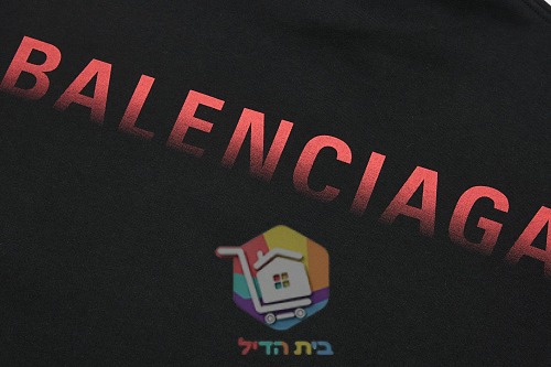 קפוצ'ון Balenciaga עם לוגו בגווני אדום, שחור 12
