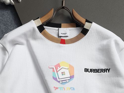 Sweat Burberry à col carreaux, noir ou blanc 20