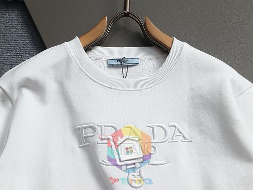 סווטשירט Prada עם לוגו מובלט, שחור, לבן 20