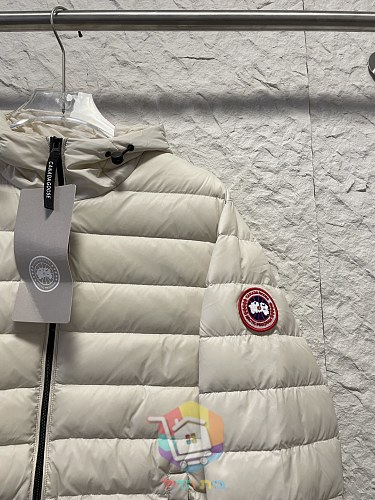מעיל פוך קל Canada Goose עם ברדס, שמנת, שחור 15