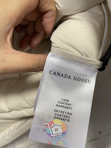 מעיל פוך קל Canada Goose עם ברדס, שמנת, שחור 17
