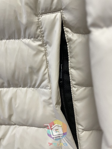 מעיל פוך קל Canada Goose עם ברדס, שמנת, שחור 19