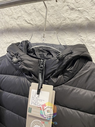 מעיל פוך קל Canada Goose עם ברדס, שמנת, שחור 31