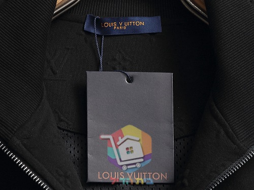 ז'קט רוכסן Louis Vuitton עם דוגמת לוגו מוטבעת, שלושה גוונים 4