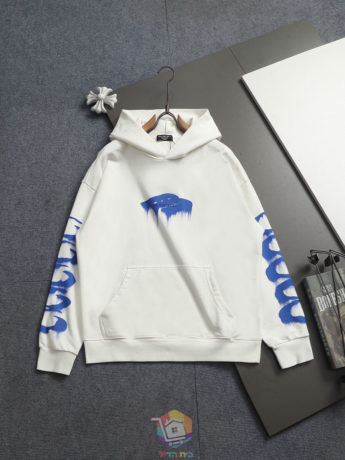 Balenciaga Hoodie mit Logo-Print im Pinsel-Look, Weiß oder Schwarz
