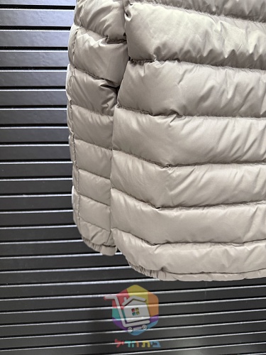 מעיל פוך קל Moncler עם קפוצ'ון, בארבעה גוונים, תמונה 4