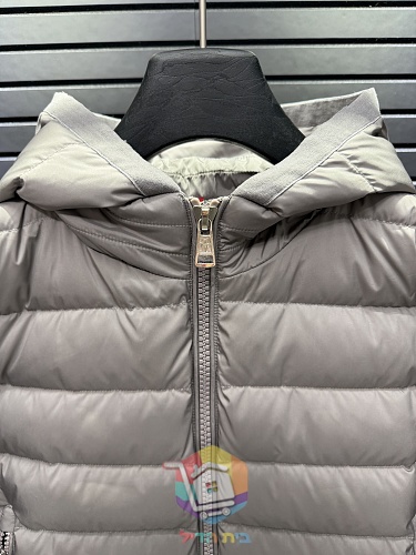 מעיל פוך קל Moncler עם קפוצ'ון, בארבעה גוונים, תמונה 15