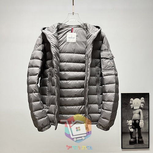 מעיל פוך קל Moncler עם קפוצ'ון, בארבעה גוונים, תמונה 29