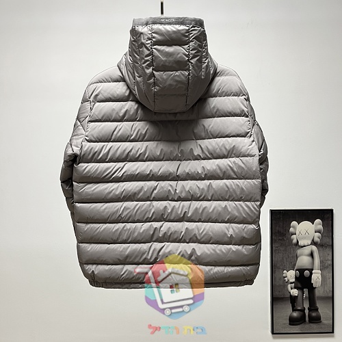 מעיל פוך קל Moncler עם קפוצ'ון, בארבעה גוונים, תמונה 31