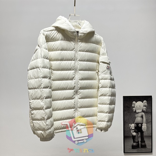 מעיל פוך קל Moncler עם קפוצ'ון, בארבעה גוונים, תמונה 39