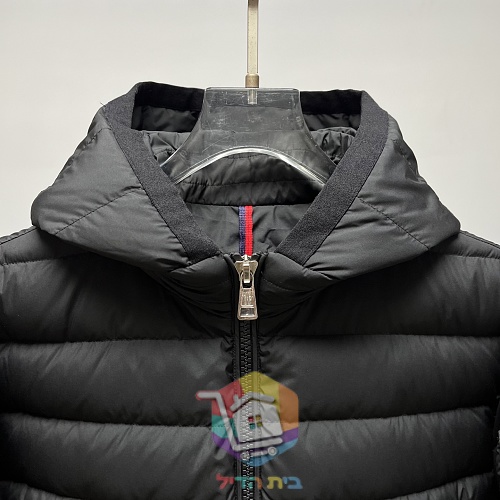 מעיל פוך קל Moncler עם קפוצ'ון, בארבעה גוונים, תמונה 46