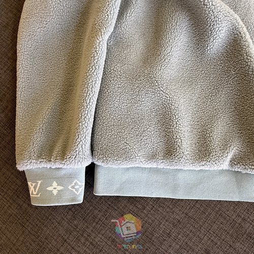 ז'קט פליז Louis Vuitton Signature Patch Fleece Blouson, תכלת, תמונה 3