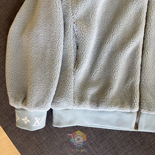 ז'קט פליז Louis Vuitton Signature Patch Fleece Blouson, תכלת, תמונה 5